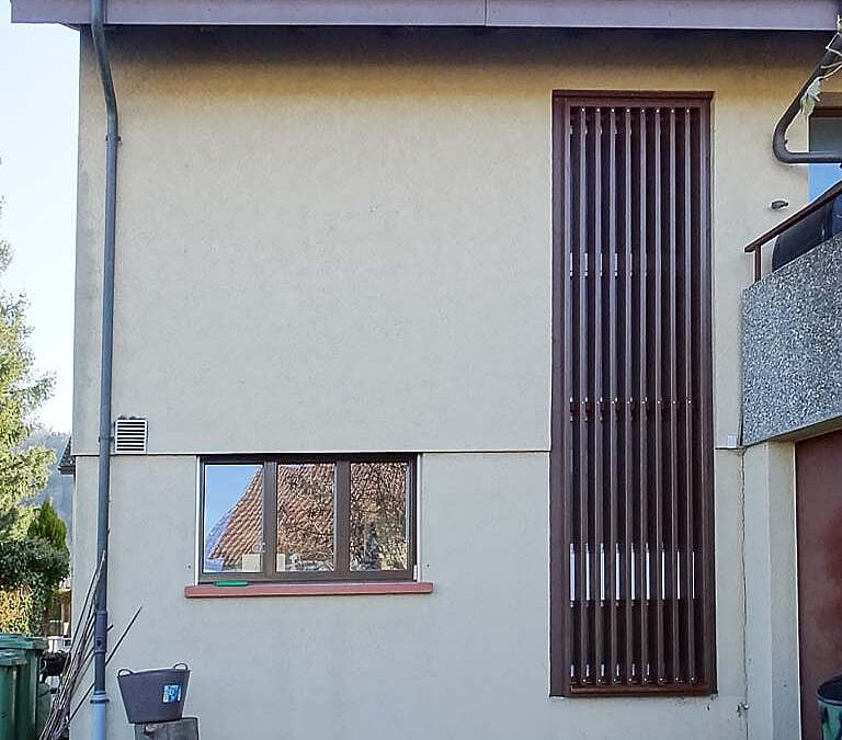 Fensterlamellen Fassade in Ettenhausen